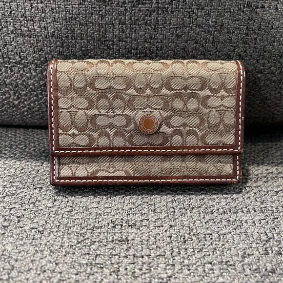 Authentic Coach Signature Monogram Logo Snap Front Card Holder - Picture 1 of 8